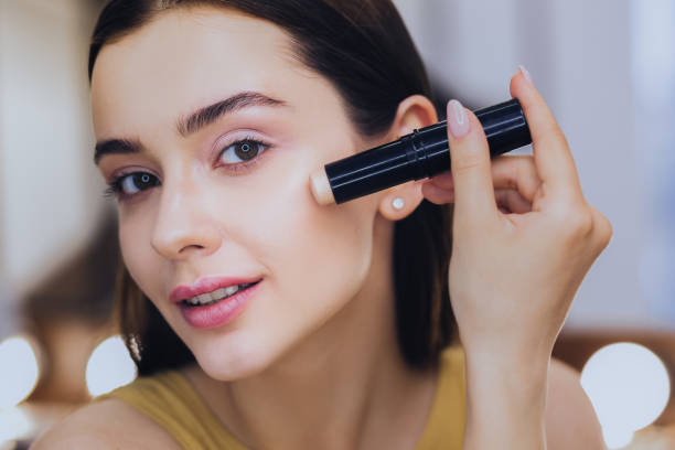 Step-by-step guide on how to use the Maybelline eraser concealer for flawless skin